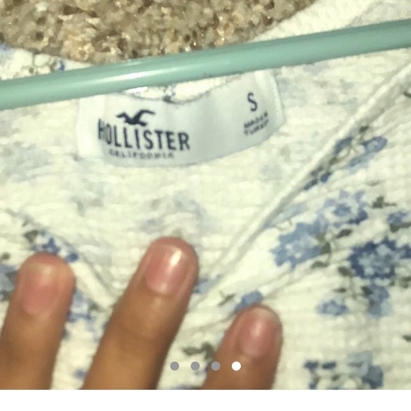 Hollister top - Picture 3 of 3